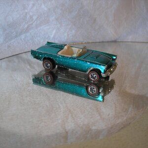 Reduce Hot Wheels Redline Classic 57 T-Bird (1969)